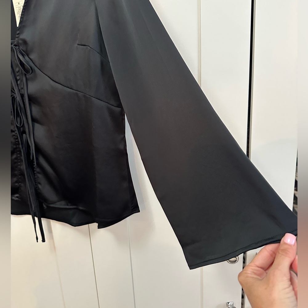 Black Tie-Front Satin Polyester Blouse With Bell Sleeves Sz SM NEW! - Picture 3 of 5